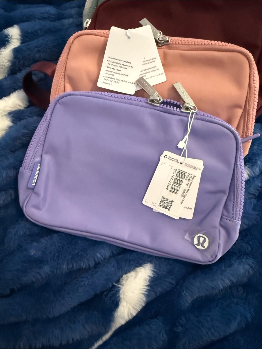 Lot of 10 Authentic Large Lululemon Belt bags. - Picture 10 of 11